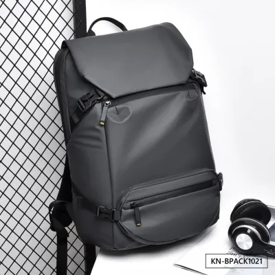 SLEEK ESSENCE BACKPACK